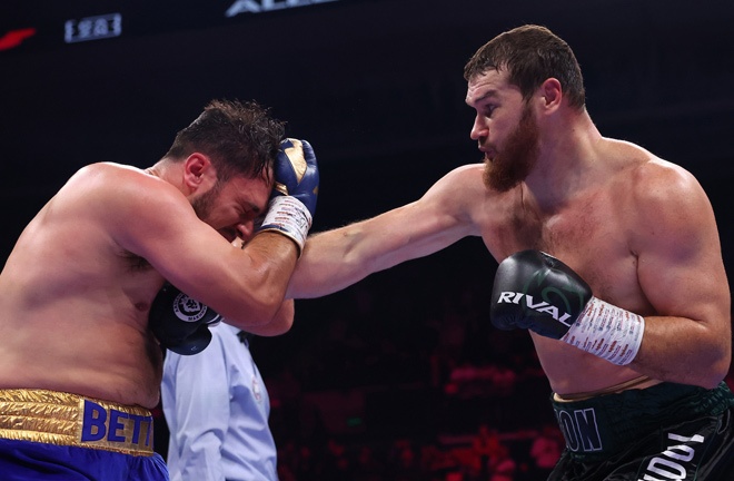 Arslanbek Makhmudov proved too strong for Dave Allen in Sheffield. Photo Credit: Mark Robinson Matchroom Boxing