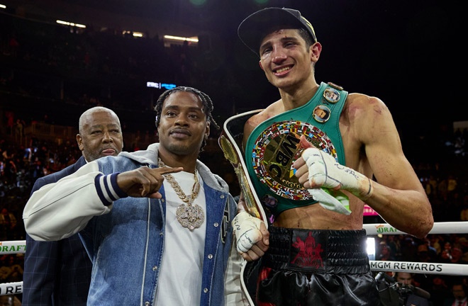 Spence entered the ring after Fundora beat Tszyu in March 2024 Photo Credit: Esther Lin/Premier Boxing Champions