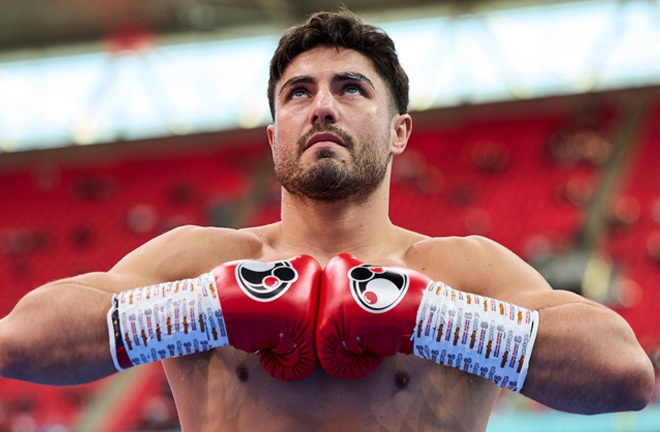 Kelly fights for his first world title Photo Credit: Mark Robinson Matchroom Boxing