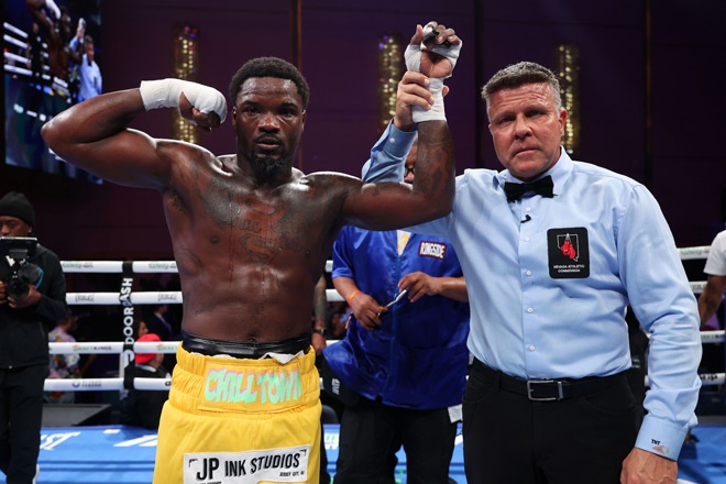 Coe got the nod over Jesse Hart. Credit: Cris Esqueda/ Matchroom Boxing