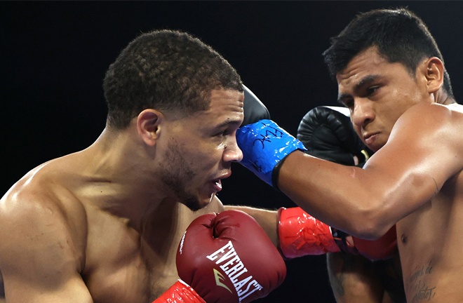 Polanco continues his progression towards a title shot (Photo Credit: Mikey Williams, Top Rank)