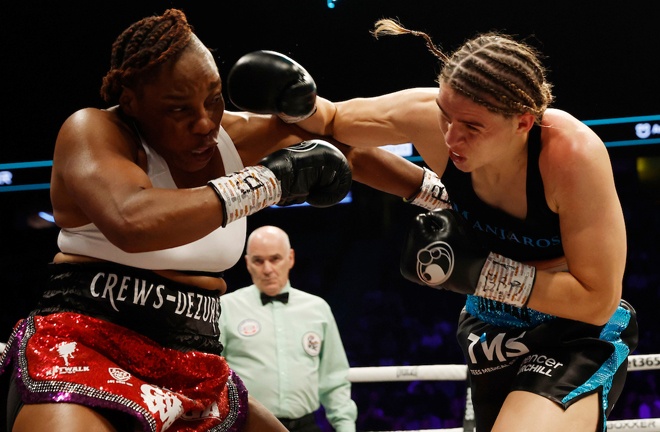 Savannah Marshall defeated Franchon Crews-Dezurn to become undisputed super-middleweight world champion. Photo Credit: Boxxer / Lawrence Lustig