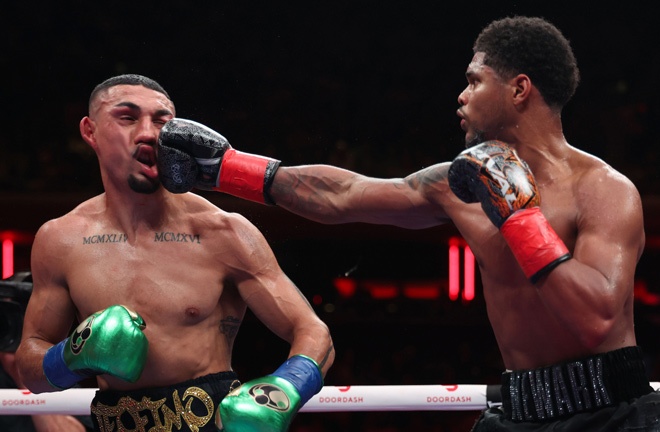 Shakur Stevenson dominated Teofimo Lopez in New York Photo Credit: Cris Esqueda Matchroom Boxing